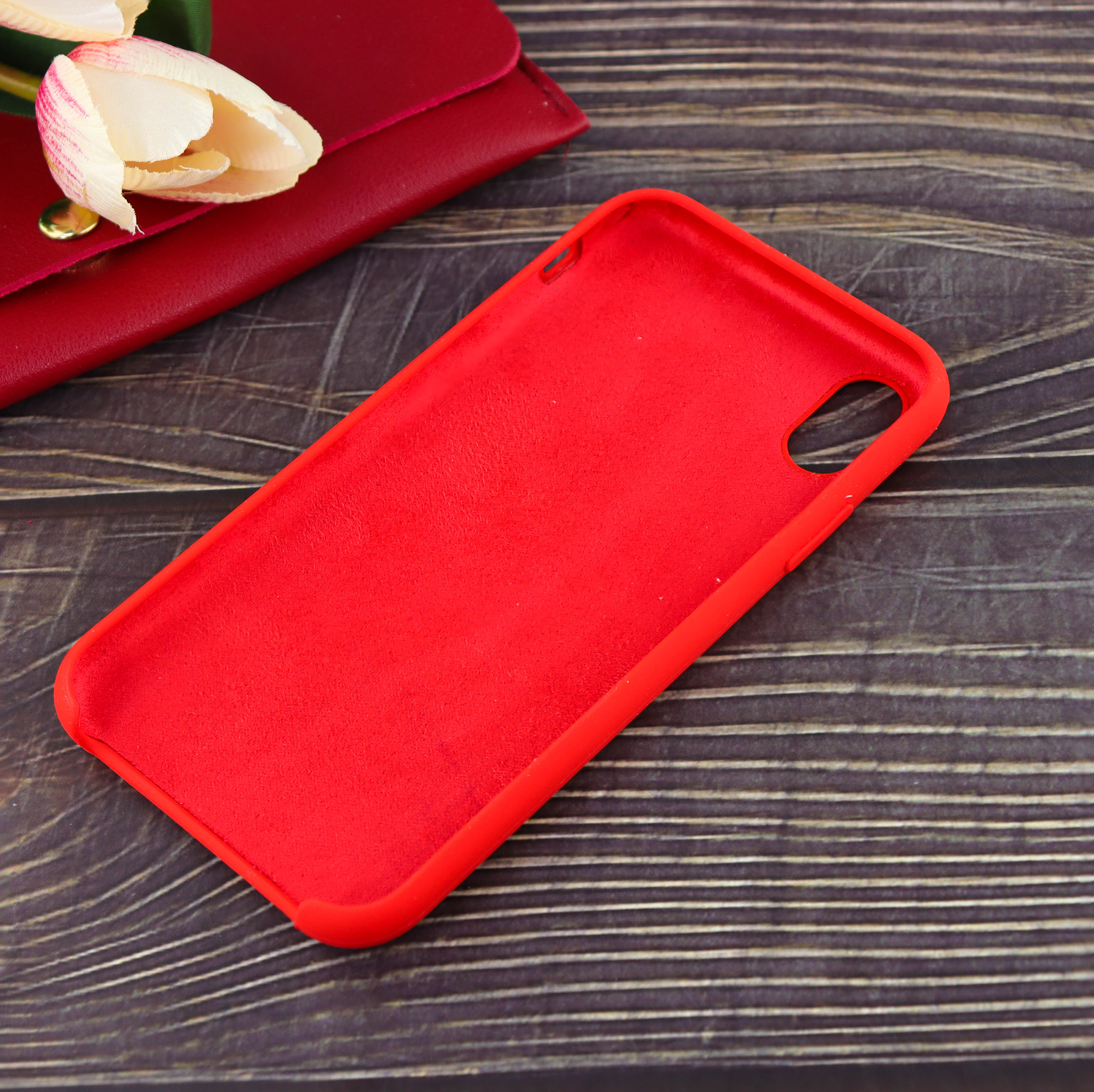 Samsung silicone case s24. Iphone 12 чехол силиконовый красный. Iphone 12 Red Case. Силиконовый чехол на айфон XR С логотипом бордовый. Iphone 12 про Макс красный чехол.