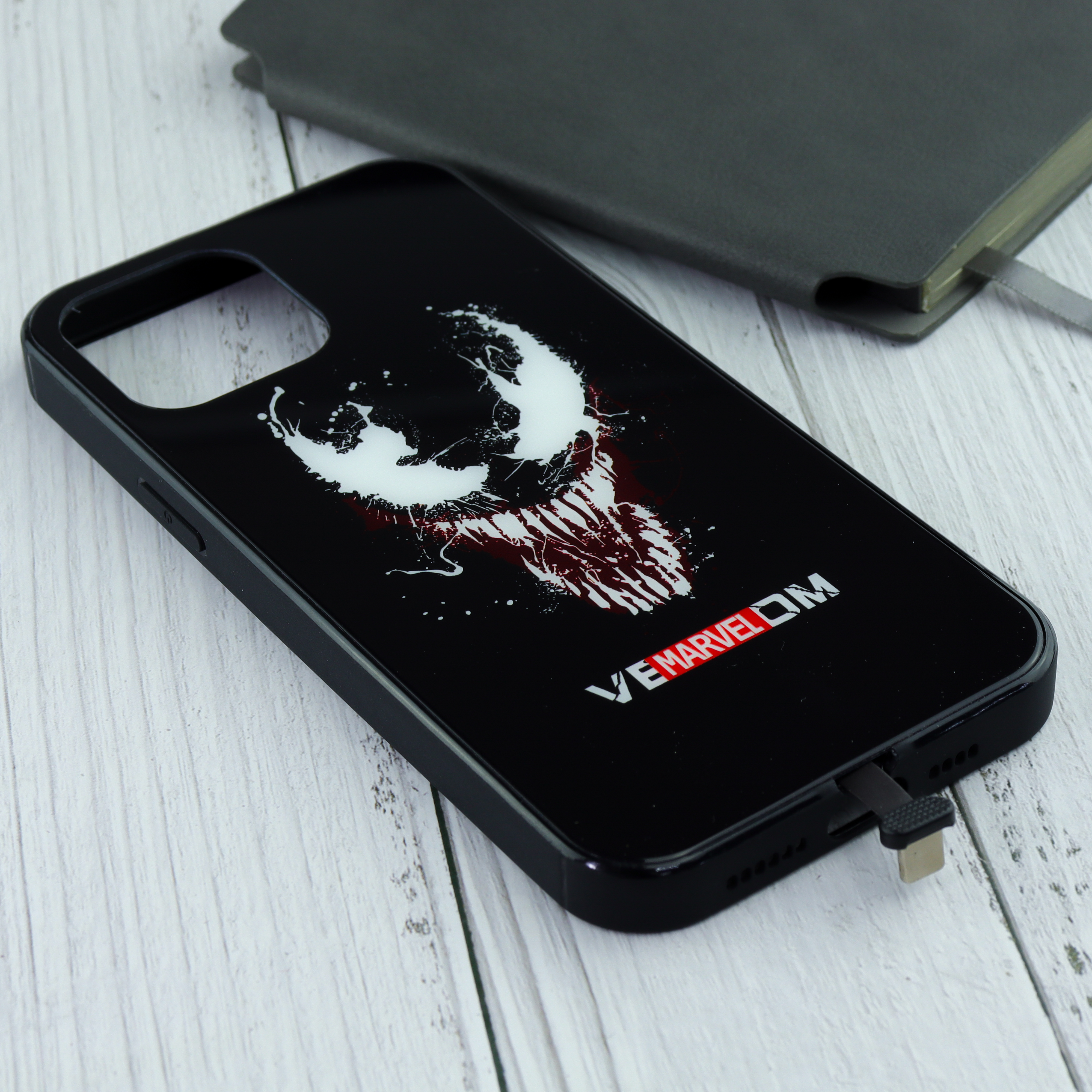 Купить Чехол для iPhone 13 Pro Max VENOM (E11) флуоресцентный рисунок  чёрный в Крыму, цены, отзывы, характеристики | Микролайн