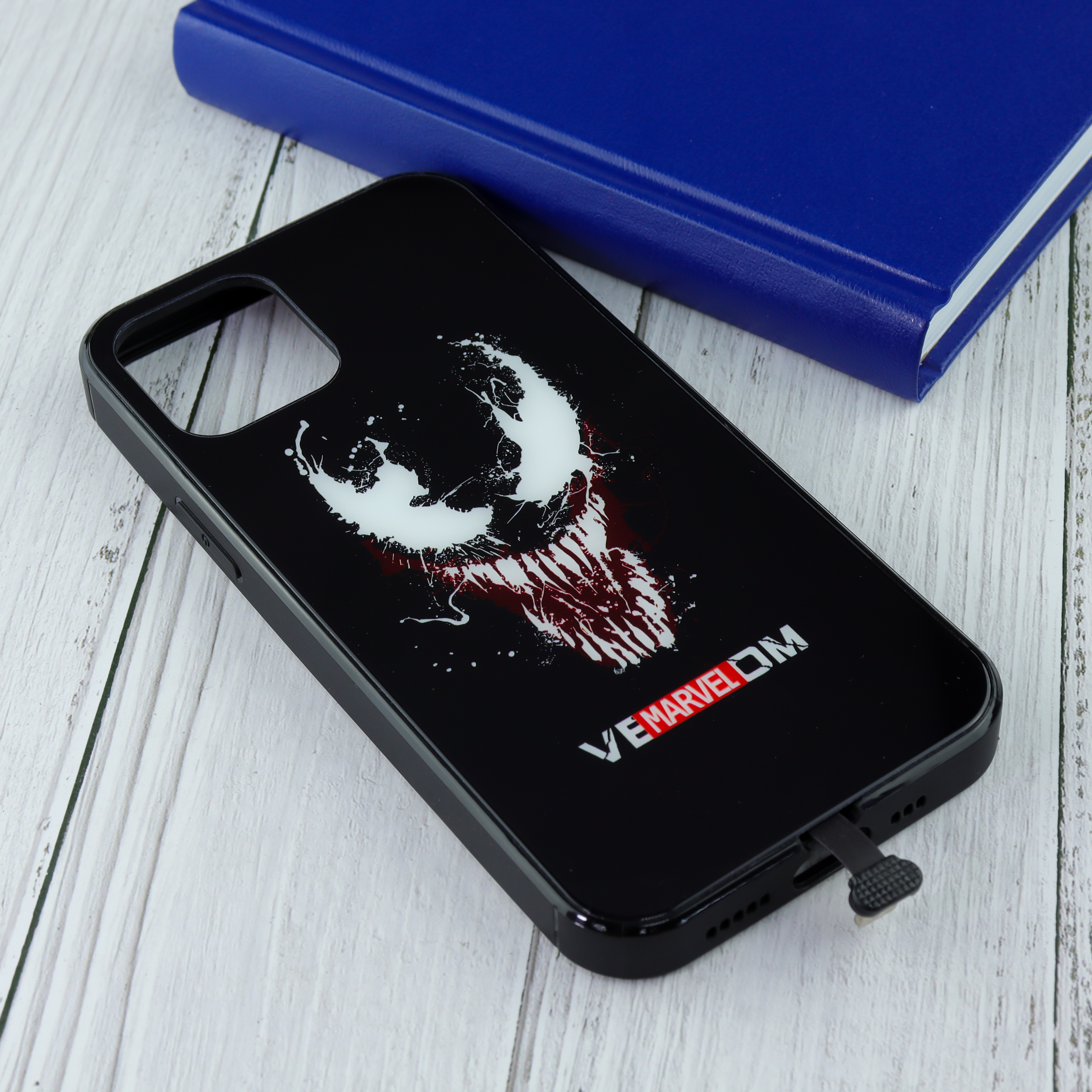 Купить Чехол для iPhone 12 Pro VENOM (E11) флуоресцентный рисунок чёрный в  Крыму, цены, отзывы, характеристики | Микролайн