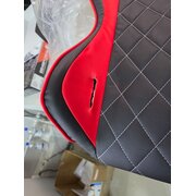  УЦ Кресло Defender Majestic 64478 Black/Red (плохая упаковка, порез на спинке) 