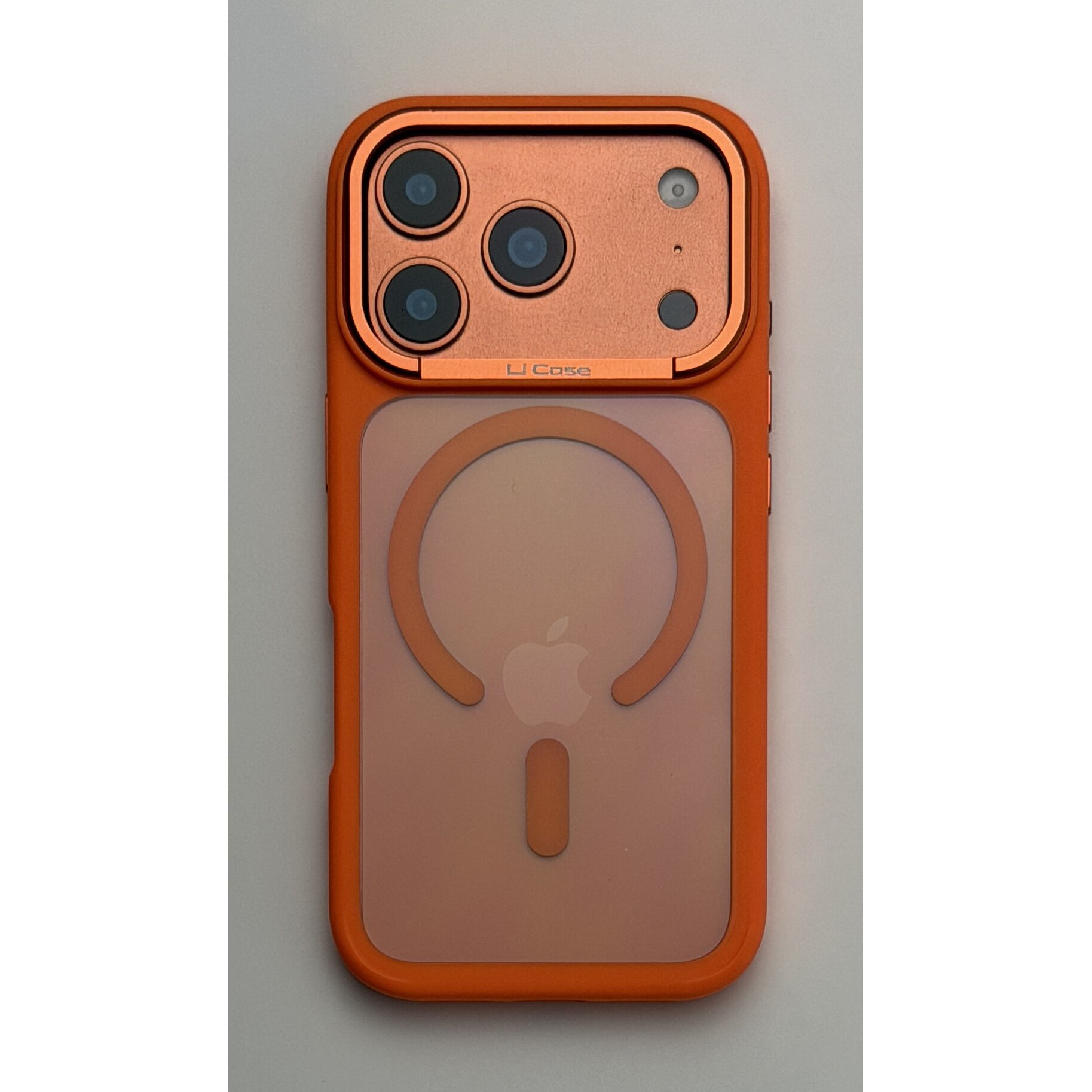Купить Накладка пластиковая Li Case L06 для iPhone 17 Pro (Orange) в ...