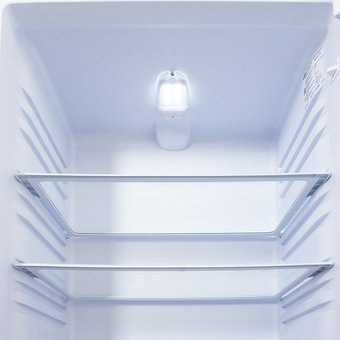  Холодильник Бирюса M136 