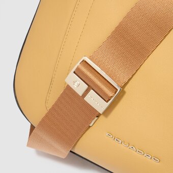  Сумка Piquadro Circle BD6657W92/GBE женская, кожа, желтый/бежевый 