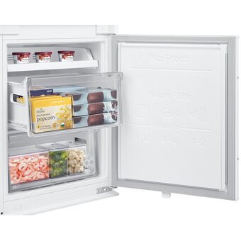  Встраиваемый холодильник Samsung BRB70F30AES0EO 