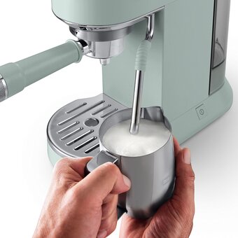  Кофеварка DeLonghi EC 890 GR 