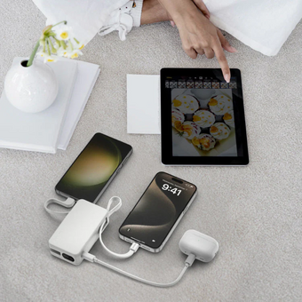  Портативное зарядное устройство Momax IP138W 1-Power Vital+ White 