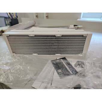  УЦ СВО Lian Li GA II Trinity 360 White (GA2T36W)/(G89.GA2T36W.R0) 3x120mm ARGB PWM Fans (плохая упаковка, ремонт контактной группы) 