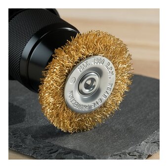  Щетка дисковая прямая для дрели Deli DH-GSS050-E4 50мм, латунированная, толщина проволоки 0,3мм, хвостовик 6мм, макс 4500об/мин 