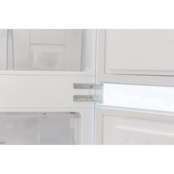  Встраиваемый холодильник SCANDILUX RBI255 