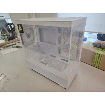  УЦ Корпус 1STPLAYER Miku Mi5 ARGB White (Mi5-WH-2FC7R-W-1FC7-W)/mATX/3x120mm ARGB fans (плохая упаковка, подмят низ и угол корпуса) 