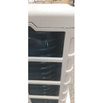  УЦ Внешний блок Samsung AR12BXFCMWKX (загрязнения, небольшая деформация ламелей, ПУ) 