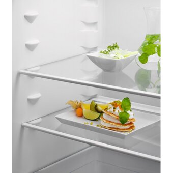  Встраиваемый морозильник Electrolux ERD6DE18S4 