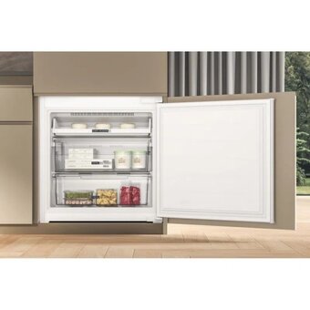  Встраиваемый холодильник Whirlpool WHSP70T122 