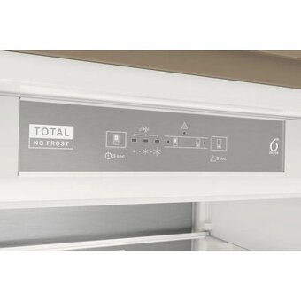 Встраиваемый холодильник Whirlpool WHSP70T122 