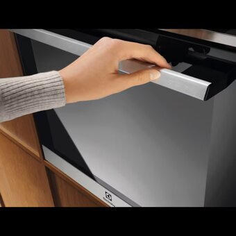  Духовой шкаф Electrolux LOE8P39X 