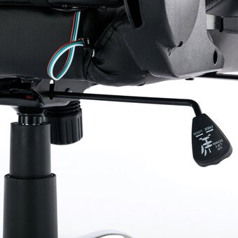  Кресло игровое BRABIX Lumen GM-150 RGB (532801) эко.кожа, черный 