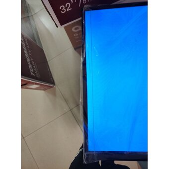  УЦ Телевизор TOPOMAX TM32FHSBK черный (плохая упаковка, пошарпана заводская пленка, полоса слева) 