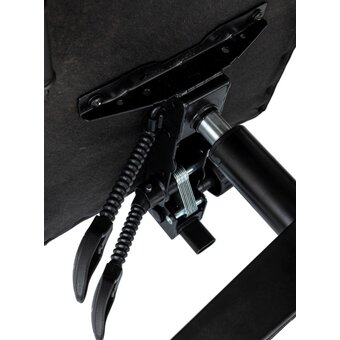  Кресло игровое Zombie 3 черный Neo Black крестов. пластик подст.для ног 