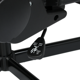  Кресло игровое Knight Outrider серый Light-19 крестов. металл 