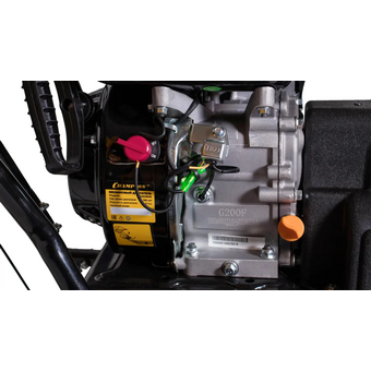  Снегоуборщик бензиновый Champion SnowLine PNST656 6.5лс 