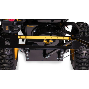  Снегоуборщик бензиновый Champion SnowLine PNST656 6.5лс 