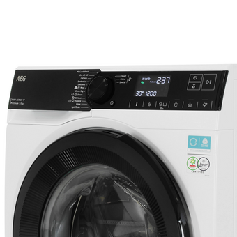 Стиральная машина AEG LFR73044SCE 