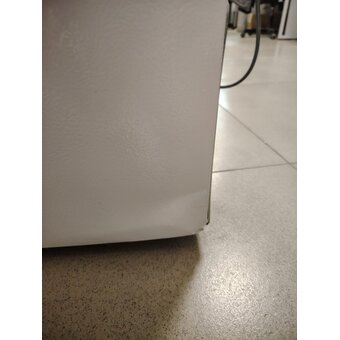  УЦ Холодильник MAUNFELD MFF191NFPW (плохая упаковка, смещение дверей, мал. царапина сбоку, замятие сзади внизу) 