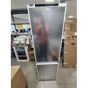  УЦ Встраиваемый холодильник LIEBHERR ICNSf 5103-22 001 (плохая упаковка, б/у, замена блока управления) 