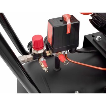  Компрессор ременной GIGANT BCV-50/200 