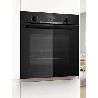 Духовой шкаф Bosch HBG536EB4 черный 