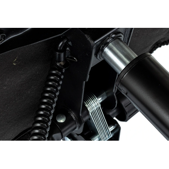  Кресло игровое Knight Lord/F черный экомех крестов. пластик подст.для ног 