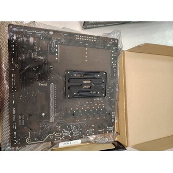  УЦ MB sAM5 Gigabyte B650M D3HP, Socket AM5, AMD B650, 4xDDR5-5200 HDMI+DP+DP, 1xPCI-Ex16, 1xPCI-Ex1, 4xSATA3 (плохая упаковка, перепрошивка ПО) 