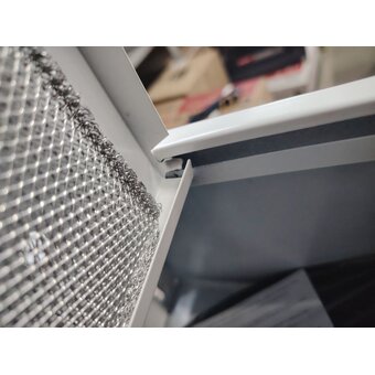  УЦ Вытяжка Elikor Europa 50П-290-П3Л белый (плохая упаковка, замятия креплений на дверце, малые замятия на фильтре, царапины на корпусе) 