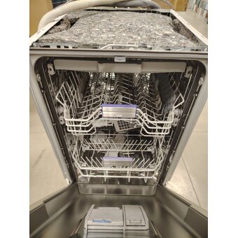  УЦ Встраиваемая посудомоечная машина Beko BDIS38121Q (плохая упаковка, б/у, нет гар.талона, замена силовой платы и заливного шланга) 