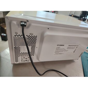  УЦ Микроволновая печь Hyundai HYM-M2023 белый/хром (плохая упаковка,б/у,переустановка несущей планки концевых выкл, замена предохранителей) 