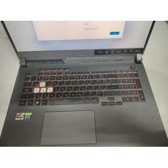  УЦ Ноутбук ASUS ROG Strix SCAR 17 G713RS-KH021 (90NR0BA4-M00440) (плохая упаковка,замена матрицы,зазор на корпусе,частичная работа подсветки корпуса) 