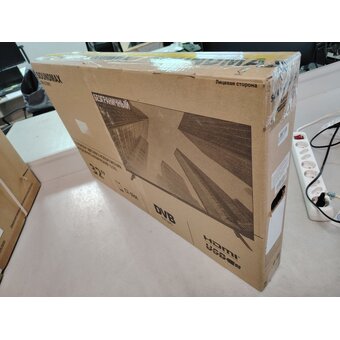  УЦ Телевизор Soundmax SM-LED32M12 черный (плохая упаковка, б/у, нет документации, замена мат. платы) 