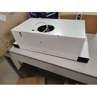  УЦ Вытяжка Elikor Интегра 60П-400-В2Л белый/бел (плохая упаковка, замятие и скол на правой части панели) 