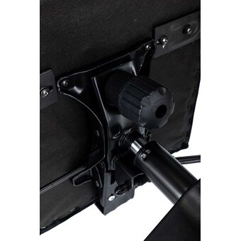  Кресло игровое Zombie 51 черный Light-20 крестов. пластик 