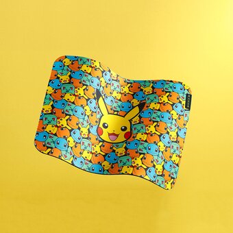  Коврик для мыши Razer Gigantus V2 Medium Pokemon RZ02-03333900-R3M1 Kanto Starters Ed 