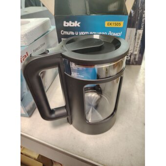 УЦ Электрочайник BBK EK1505 черный (царапина на колбе) 