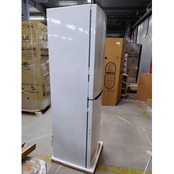  УЦ Холодильник АТЛАНТ ХМ-6625-109 белый (плохая упаковка, царапина на фронте, незначительные потертости на корпусе) 