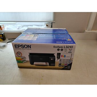  УЦ МФУ Epson L3210 A4 черный (C11CJ68506/C11CJ68403/C11CJ68405/C11CJ68501/C11CJ68517/C11CJ68501) (плохая упаковка, трещина на корпусе) 