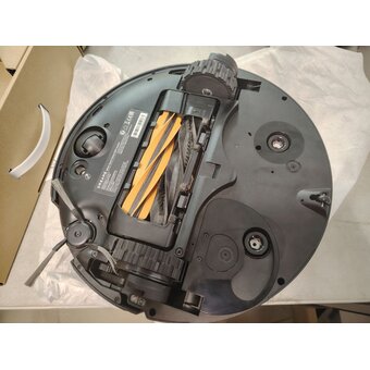  УЦ Робот-пылесос Dreame Bot X50 Ultra Complete Black-RU (плохая упаковка, малые потертости на корпусе) 