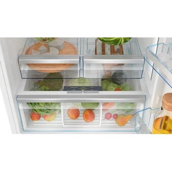  Холодильник Bosch KGP76AWC0N белый 