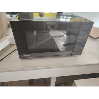  УЦ Микроволновая печь LG MS2042DB черный (плохая упаковка, нет гар. талона. б/у, ремонт ТЭНа) 
