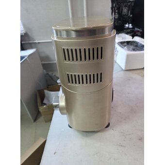  УЦ Планетарный миксер Hyundai HYM-S7451 золотистый (плохая упаковка, б/у, нет документации, пересборка оборудования) 