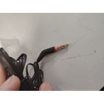  УЦ Наушники JBL T110 чёрный (плохая упаковка, заводской дефект сборки) 