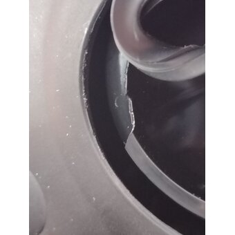  УЦ Пылесос Samsung VC21K5150HP тёмно-красный (плохая упаковка, б/у, отколота часть паза для колбы) 