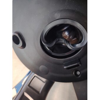  УЦ Пылесос Samsung VC21K5150HP тёмно-красный (плохая упаковка, б/у, отколота часть паза для колбы) 